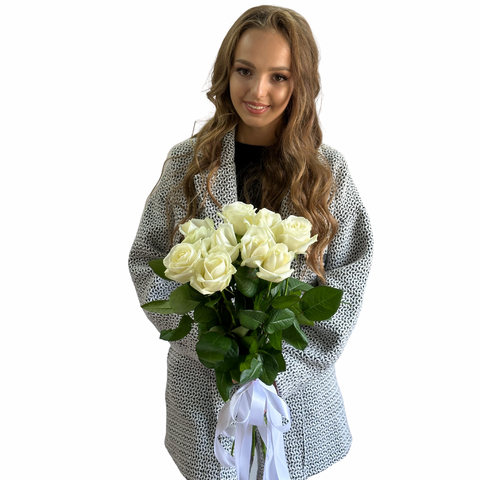 11 white roses