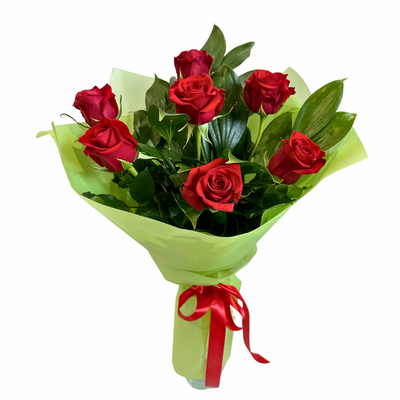 7 red roses with decoration
